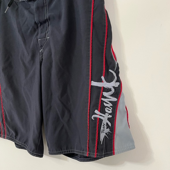 Tony Hawk Gray Red Detail Board Shorts - Picture 3 of 8